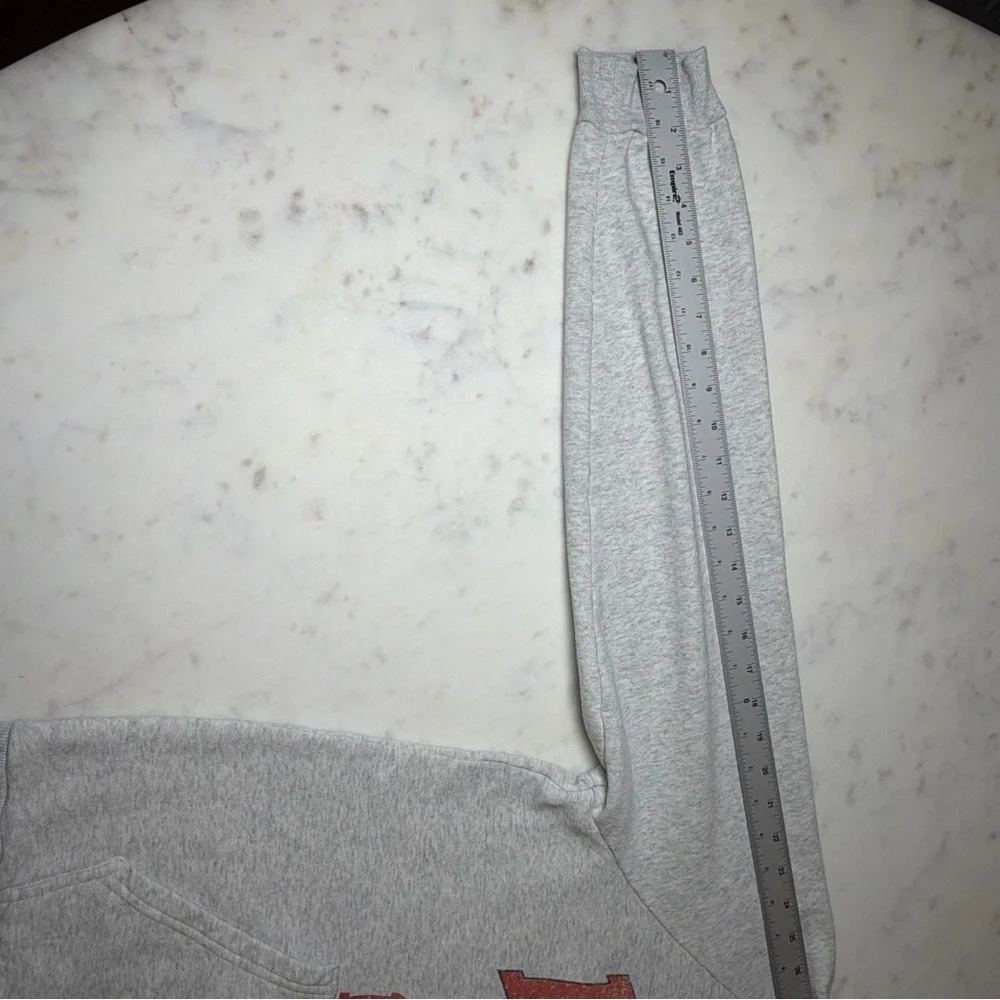 Under Armour‎ Gray BGSU Falcons Hoodie - Picture 5 of 7